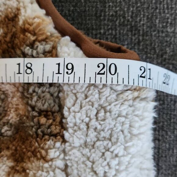 V23  Hem & Thread Southwestern Brown & Cream Sherpa Reversable Vest - Picture 4 of 10